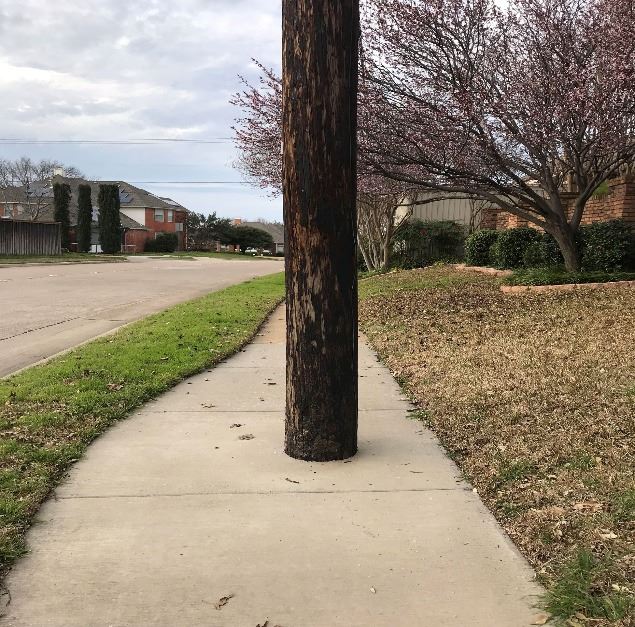Image - Pole In Sidewalk